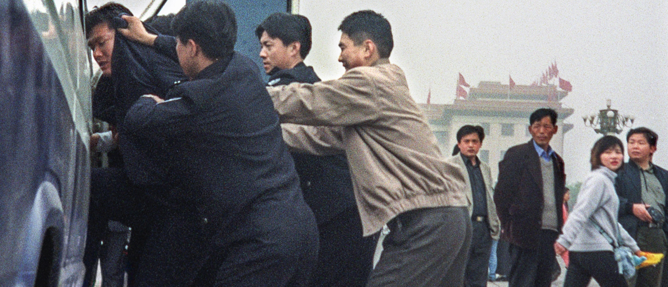 Falon Gong suspected member abducted by Chinese security force members
